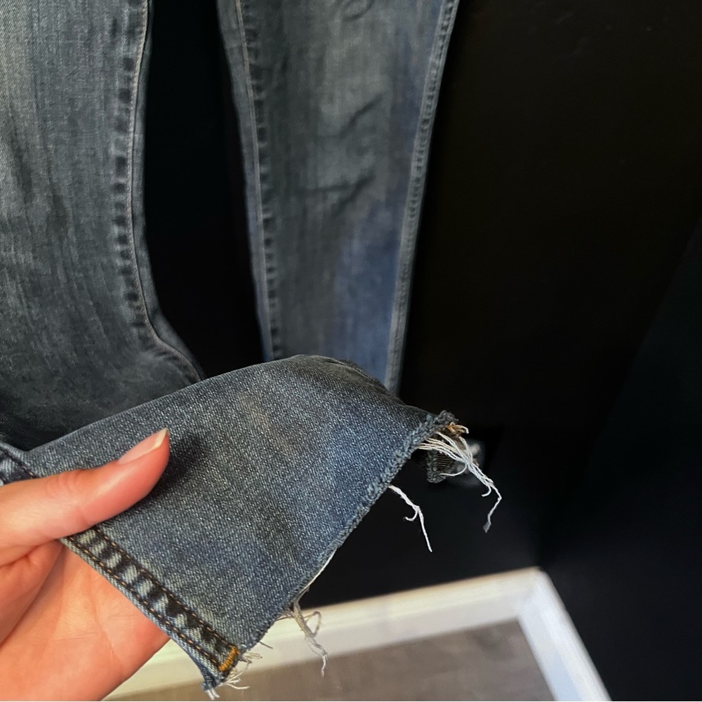 Madewell 10" High Rise Skinny Jeans Raw Hem Cut Off
Size 29 - Picture 4 of 10
